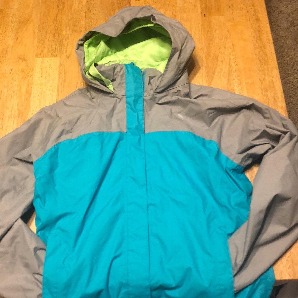 ⭐️HP⭐️ North face Rain Jacket / Wind Breaker